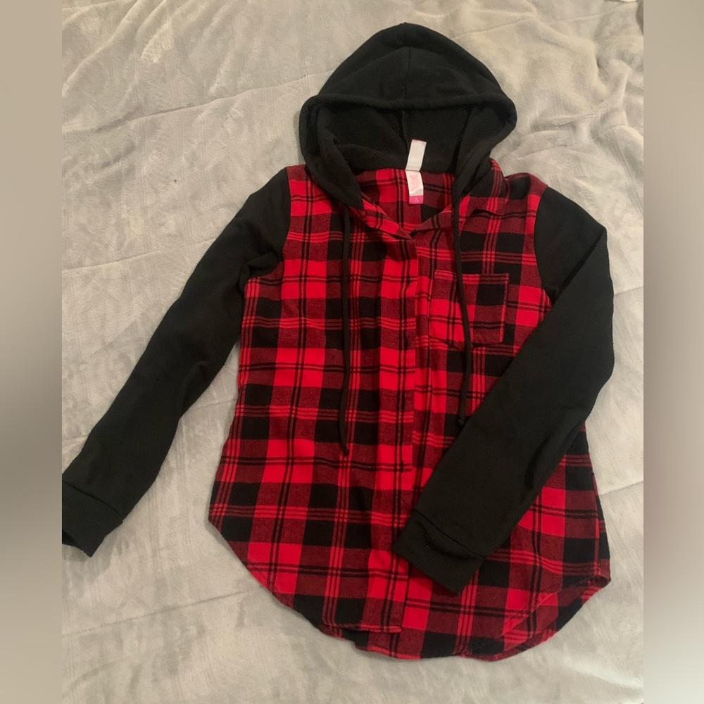 No Boundaries hooded red plaid button down shirt with black cotton sleeves
